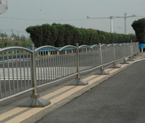 城市道路護(hù)欄